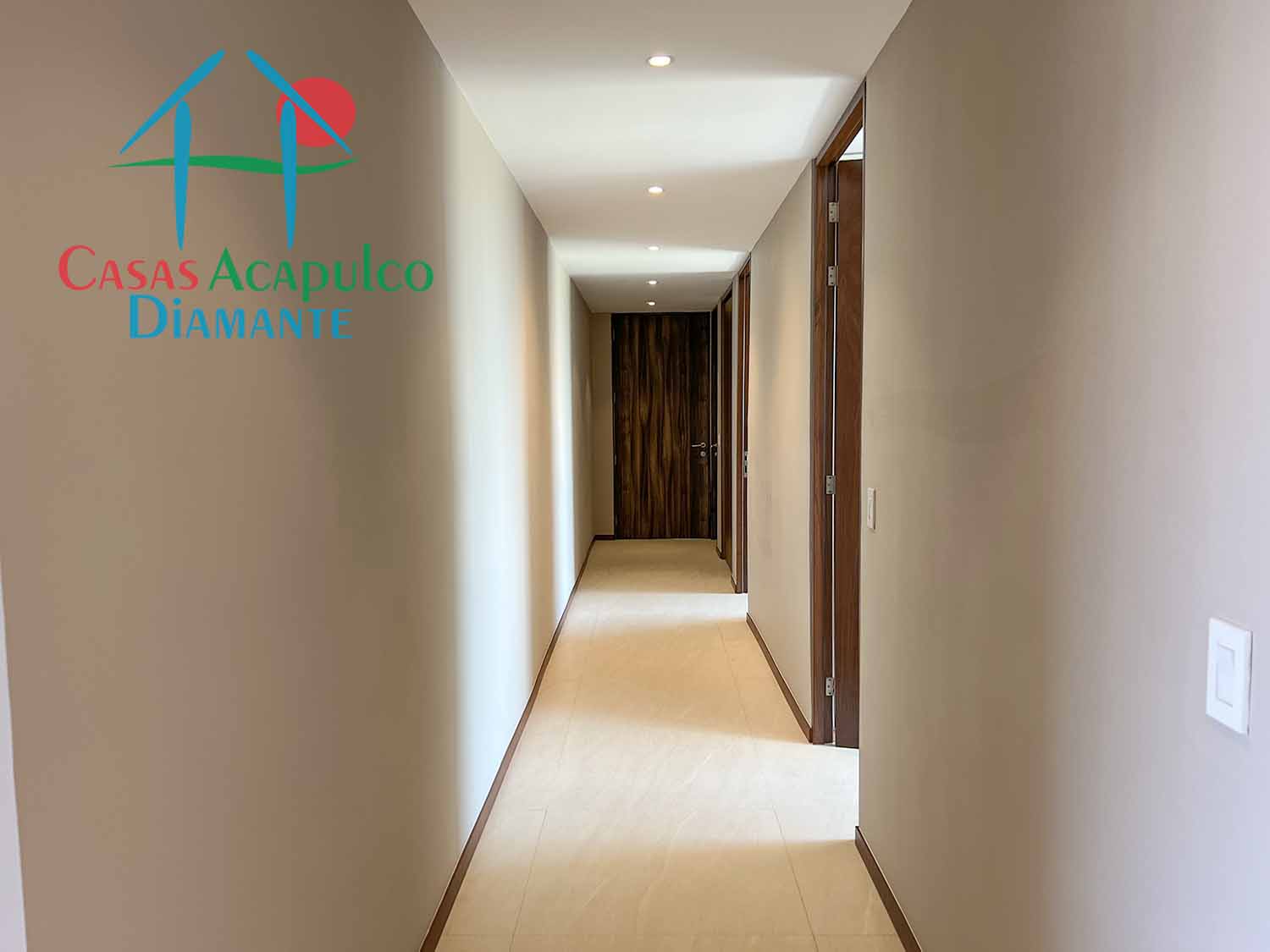 La Isla Fiji N 12 - Pasillo de acceso 3 La Isla Fiji N 12 - Pasillo de acceso 3